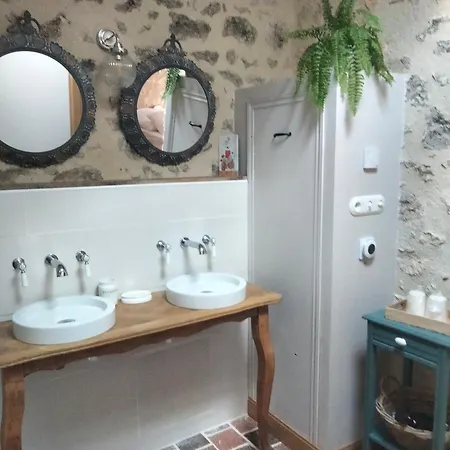 Les De Mouliere ベッド・アンド・ブレックファスト